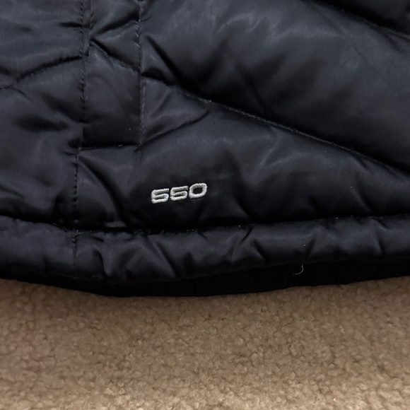 The North Face 550 Quilted Black Puffer Vest Medium (satin Black) - Picture 3 of 6